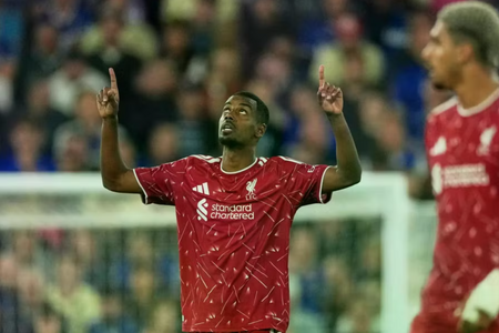 Liverpool thắng trận đầu tiên ở Ngoại hạng Anh mùa giải mới
