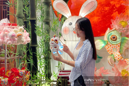 Con phố nào ở Hà Nội cứ đến hẹn lại lên lại khiến giới trẻ phát cuồng sống ảo, người lớn rưng rưng nhớ tuổi thơ?