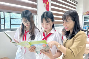 Học sinh có thể dùng sách điện tử miễn phí trên ứng dụng iHanoi