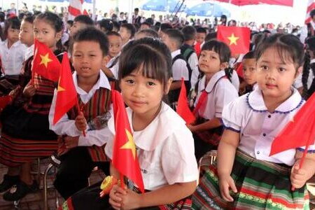 TP Huế thí điểm dạy và học tiếng Lào tại các trường phổ thông biên giới