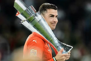 Ronaldo hé lộ hai mục tiêu trước khi giải nghệ