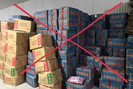 Khởi tố chủ cơ sở ở Hà Nội vì đóng gói bánh kẹo giả xuất xứ nước ngoài