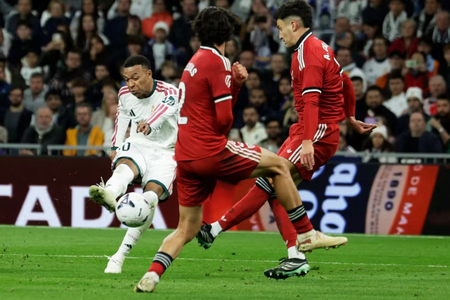 Real Madrid bất bại 8 trận sân nhà liên tiếp