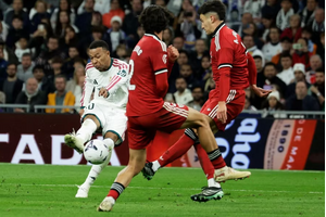 Real Madrid bất bại 8 trận sân nhà liên tiếp