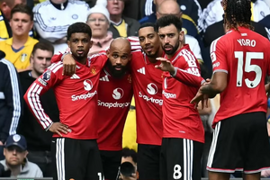 Man Utd lập kỷ lục buồn sau trận hòa Leeds