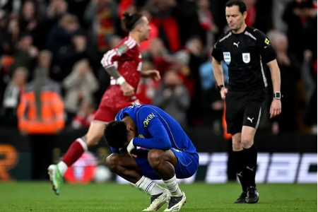 Liverpool lần thứ ba liên tiếp loại Chelsea ở Cup Liên đoàn