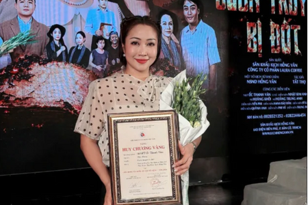 Nghệ sĩ Ưu tú Ốc Thanh Vân 2 năm liên tiếp giành Huy chương Vàng