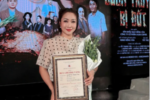 Nghệ sĩ Ưu tú Ốc Thanh Vân 2 năm liên tiếp giành Huy chương Vàng