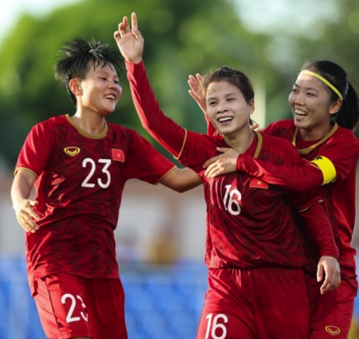 Hai đại học ở TP.HCM tuyển thẳng cầu thủ nữ Việt Nam