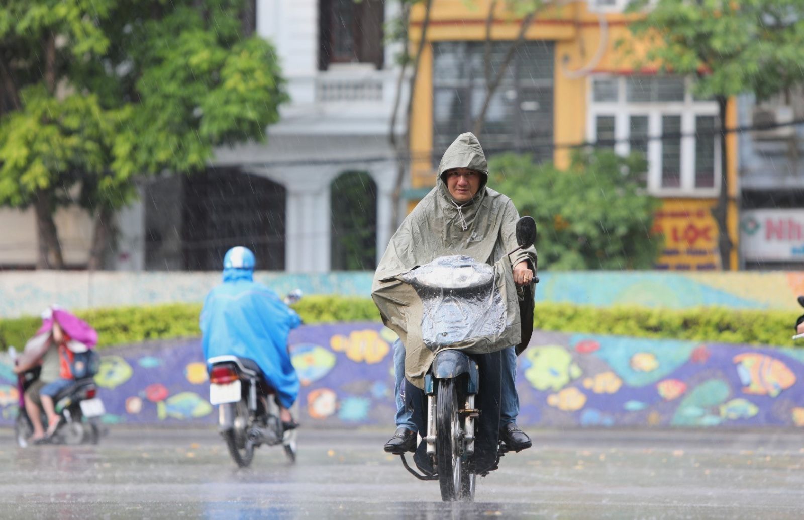 Tin thời tiết 21/3: Nam Bộ có mưa cục bộ, Bắc Bộ tăng nhiệt