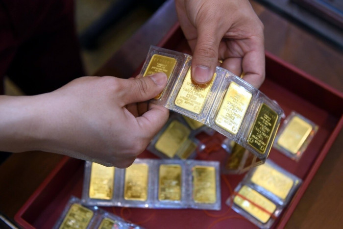 Giá vàng hôm nay 25/4: Vàng miếng giảm tới 350 nghìn đồng/lượng
