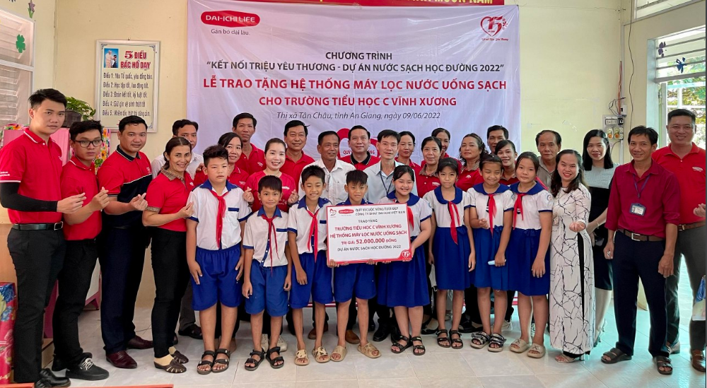Dai-ichi Life Việt Nam triển khai chương trình “Kết nối Triệu Yêu Thương Dự án Nước sạch học đường 2022 tại tỉnh An Giang