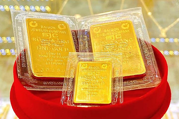 Giá vàng hôm nay 17/3: Vàng SJC tăng mạnh tới 400 nghìn đồng/lượng