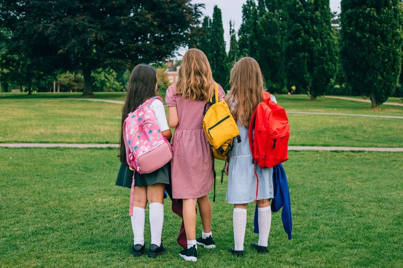 Thụy Sĩ cảnh báo học sinh tiểu học vẫn mặc bỉm đến trường