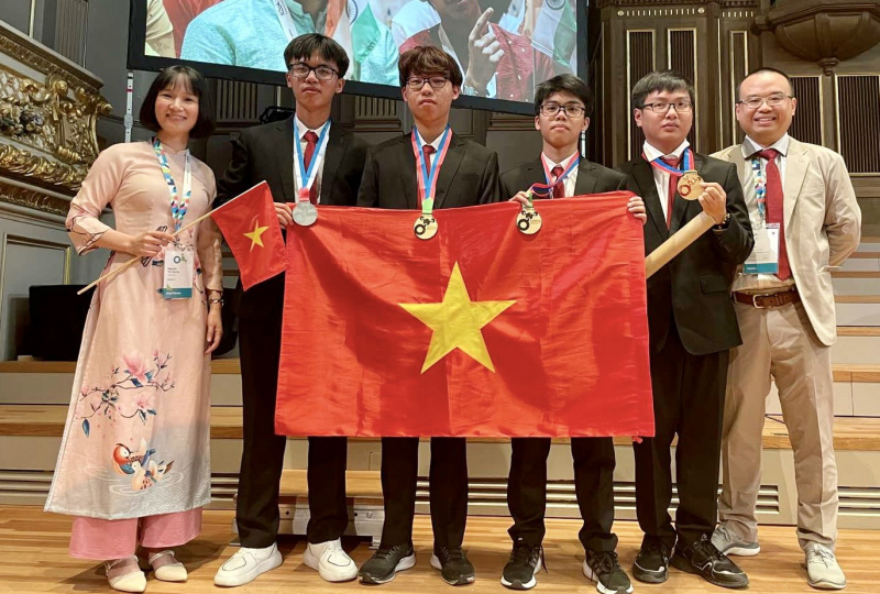 Việt Nam giành 3 huy chương vàng tại Olympic Hóa học Quốc tế