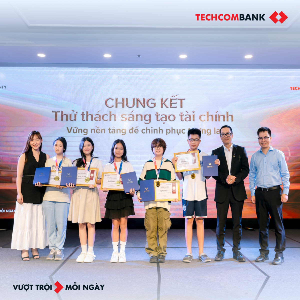 Techcombank: Chung kết cuộc thi sáng tạo tài chính dành cho con hội viên Techcombank Private và Prio