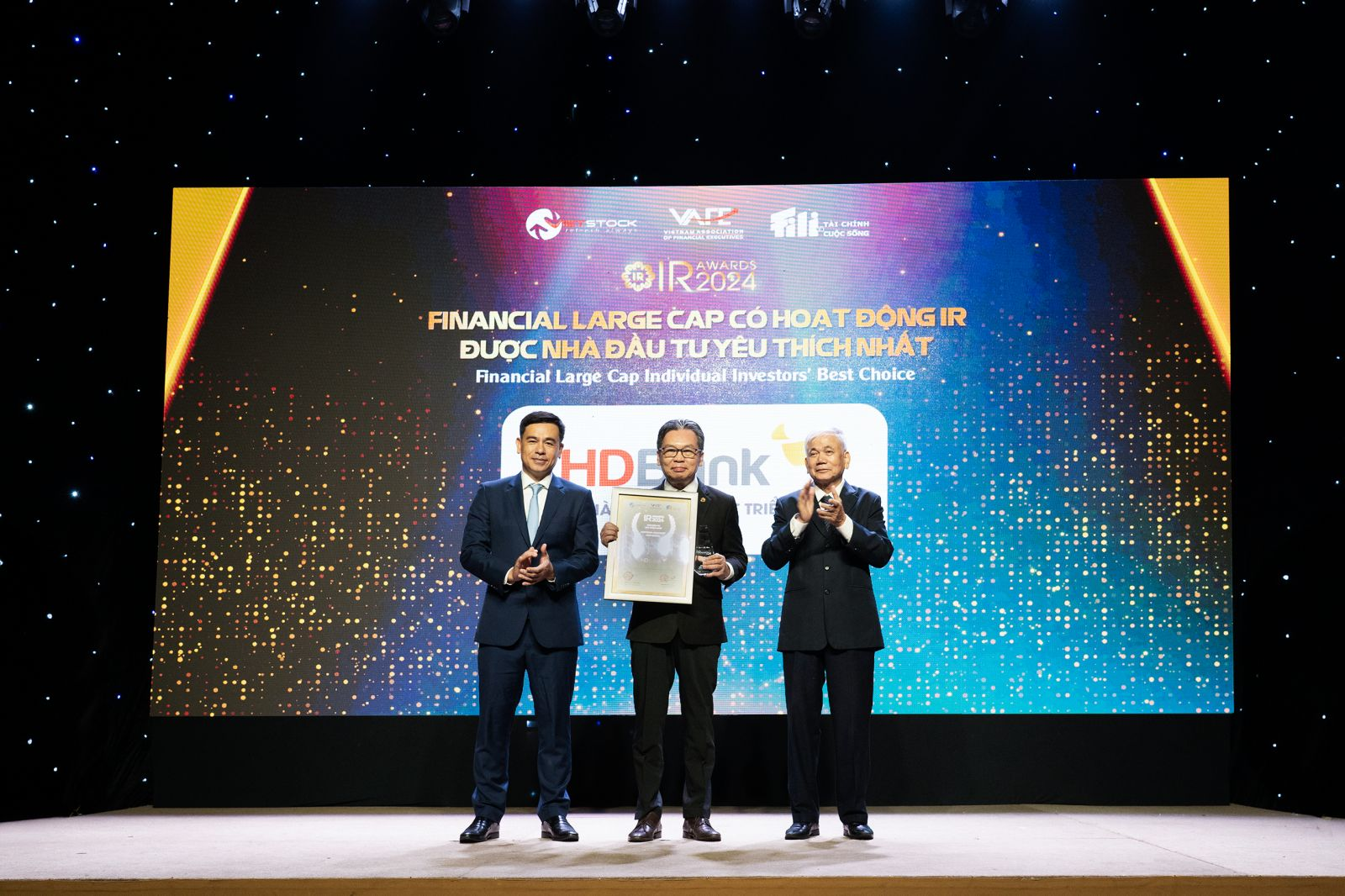 HDBANK là doanh nghiệp niêm yết được nhà đầu tư yêu thích nhất