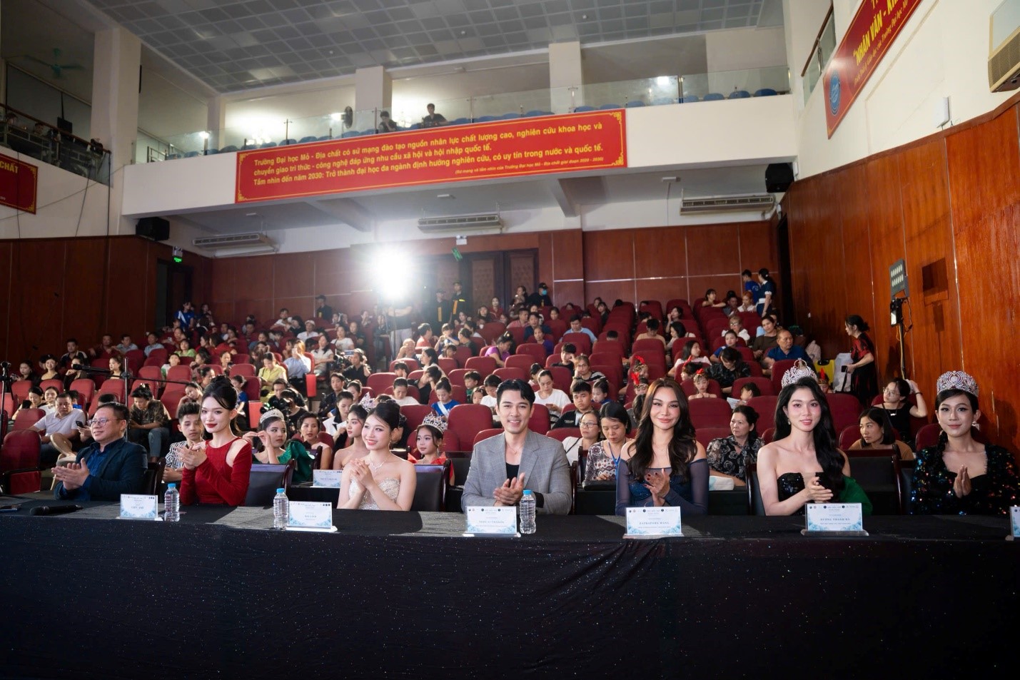 Chung kết Siêu mẫu nhí Toàn năng 2025: Vinh danh Quán quân Nguyễn Huỳnh Yến Trang