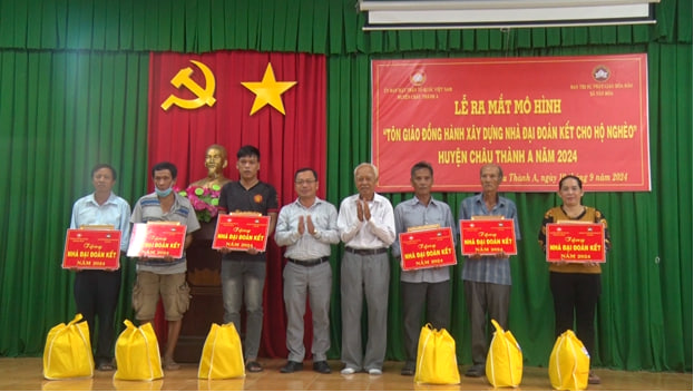 Dựng nhà cho người nghèo, lan tỏa yêu thương
