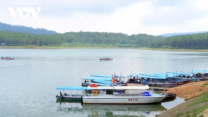 Hai em nhỏ đuối nước thương tâm tại hồ Lâm Đồng