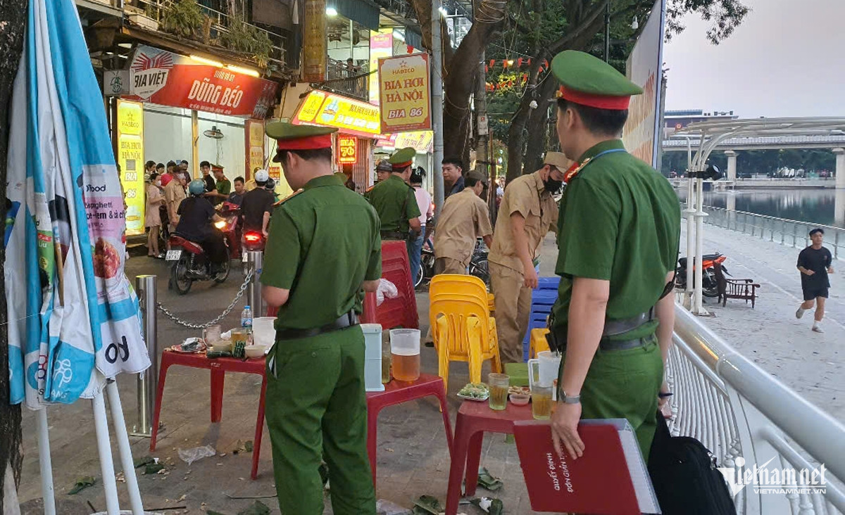 Tin lời chủ quán - khách để xe sai quy định bị xử phạt không kịp phản ứng