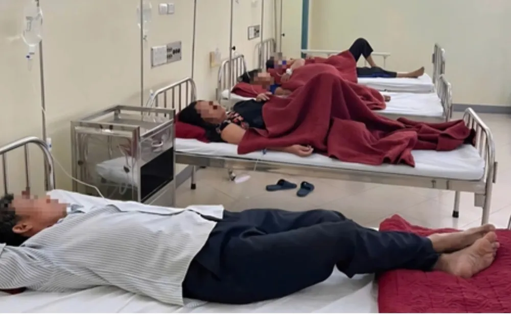 40 người đã bị ngộ độc sau khi đi ăn giỗ