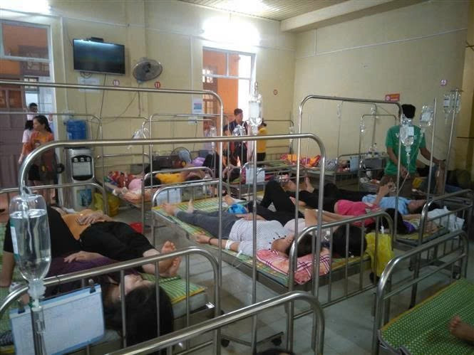 64 người nhập viện nghi ngộ độc sau khi ăn bánh mì
