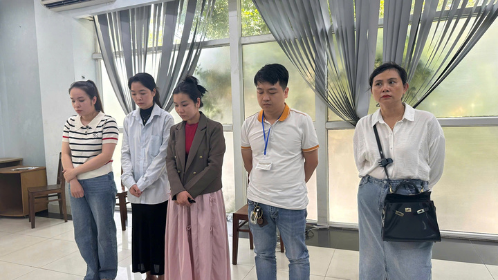 Phòng khám “bác sĩ rởm” hàng ngày vẫn cầm dao phẫu thuật ầm ầm khi chưa học hết lớp 12