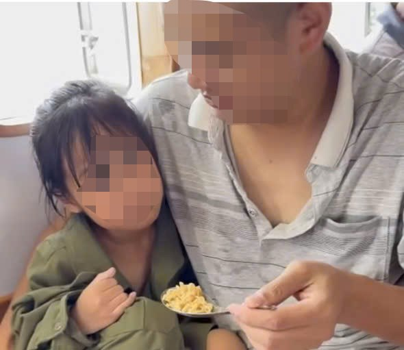 Cứu hai cha con trôi lênh đênh 13 giờ trên biển: Phép màu giữa sóng dữ