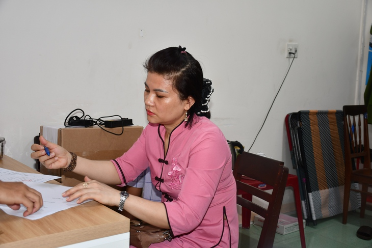 Bắt giam bảo mẫu ném bé trai 14 tháng tuổi xuống nền, gây chấn thương sọ não
