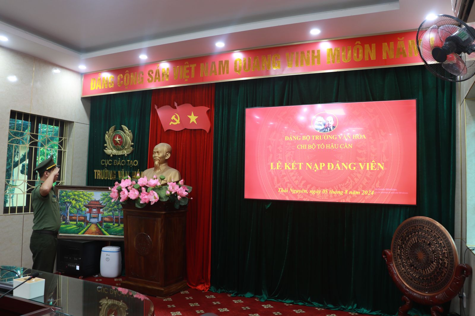 Vững lời thề với Đảng trong quá trình sắp xếp, tinh gọn bộ máy của hệ thống chính trị