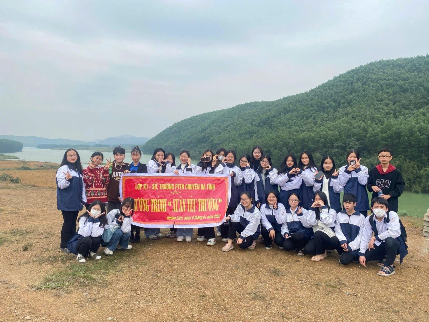 Nữ sinh Hà Tĩnh truyền cảm hứng sống đẹp và học giỏi từ tình yêu lịch sử