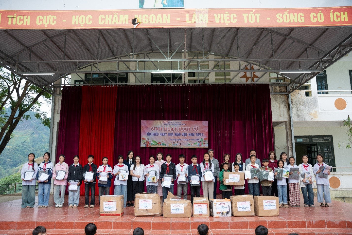 Một chân dung đẹp của nghề giáo: Cô Diệu Anh – Người thắp sáng yêu thương và hy vọng