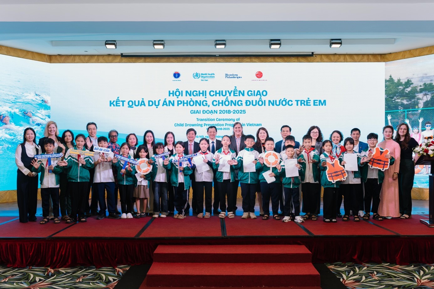 Hàng trăm nghìn trẻ em được học kỹ năng sinh tồn trong môi trường nước