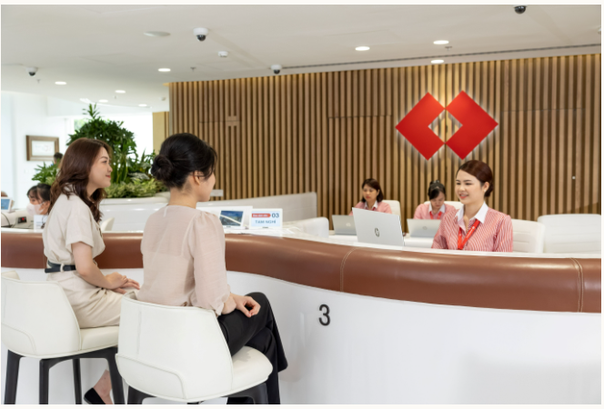 Cán mốc 8.900 tỷ đồng lợi nhuận: Techcombank khẳng định phong độ “vua” tăng trưởng