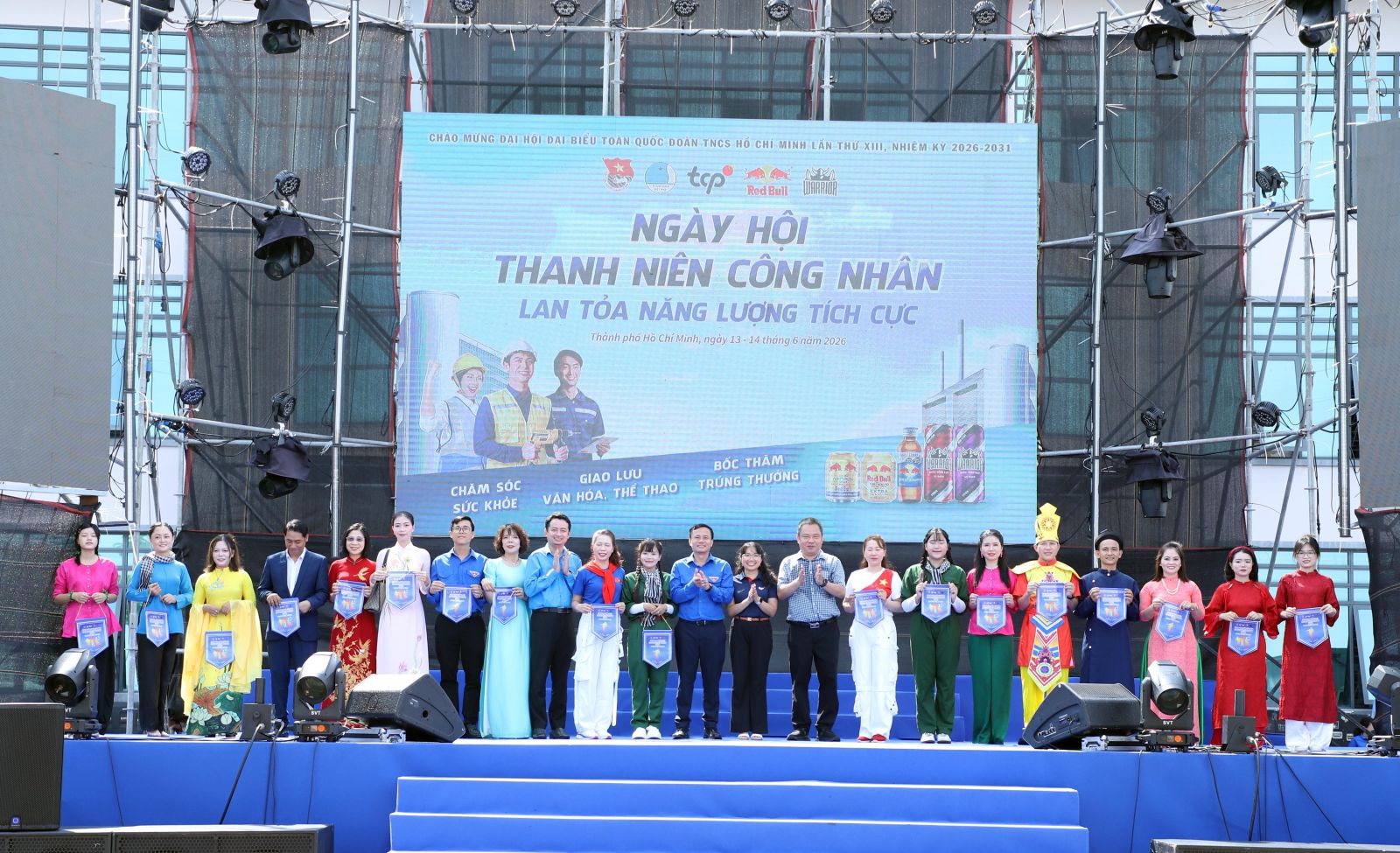 Nhiều hoạt đông ý nghĩa dành cho thanh niên công nhân
