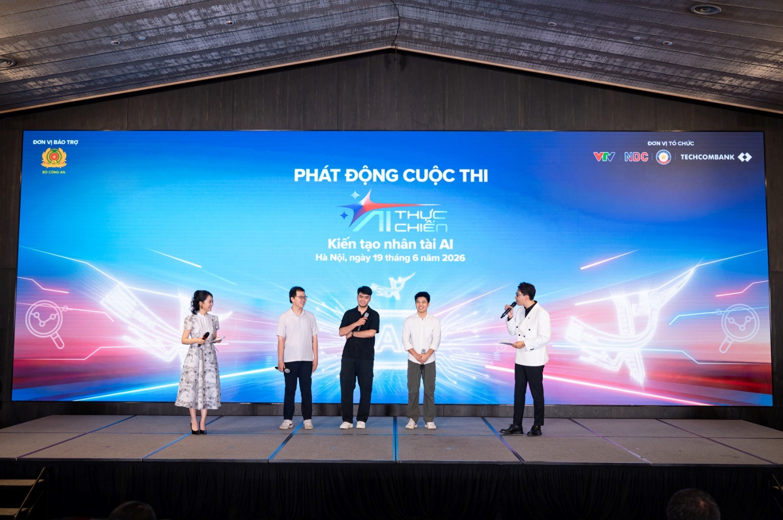 Techcombank tiếp tục đồng tổ chức và tài trợ độc quyền “AI Thực Chiến” mùa 2