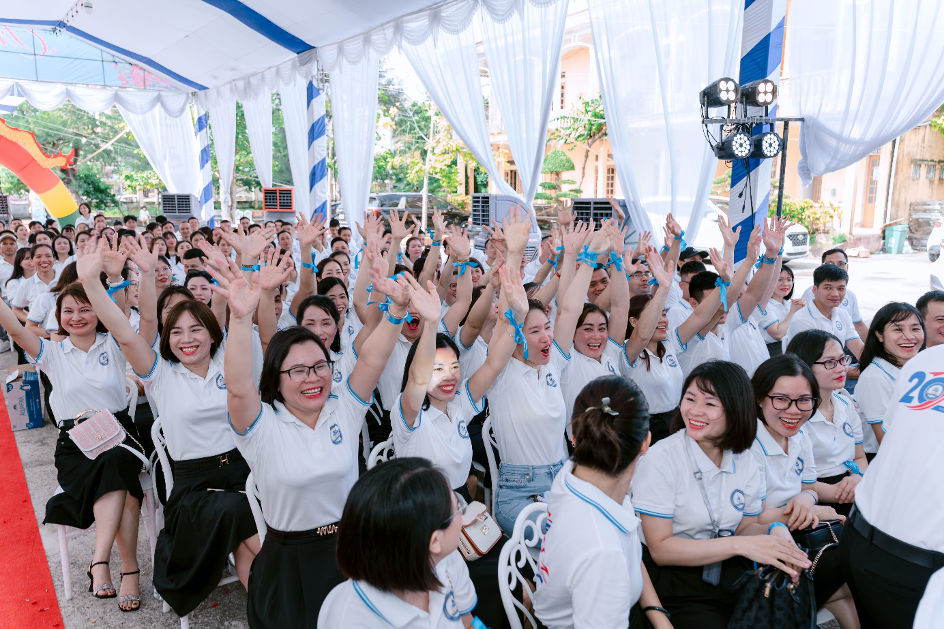 Từ mái trường đến trách nhiệm với cộng đồng